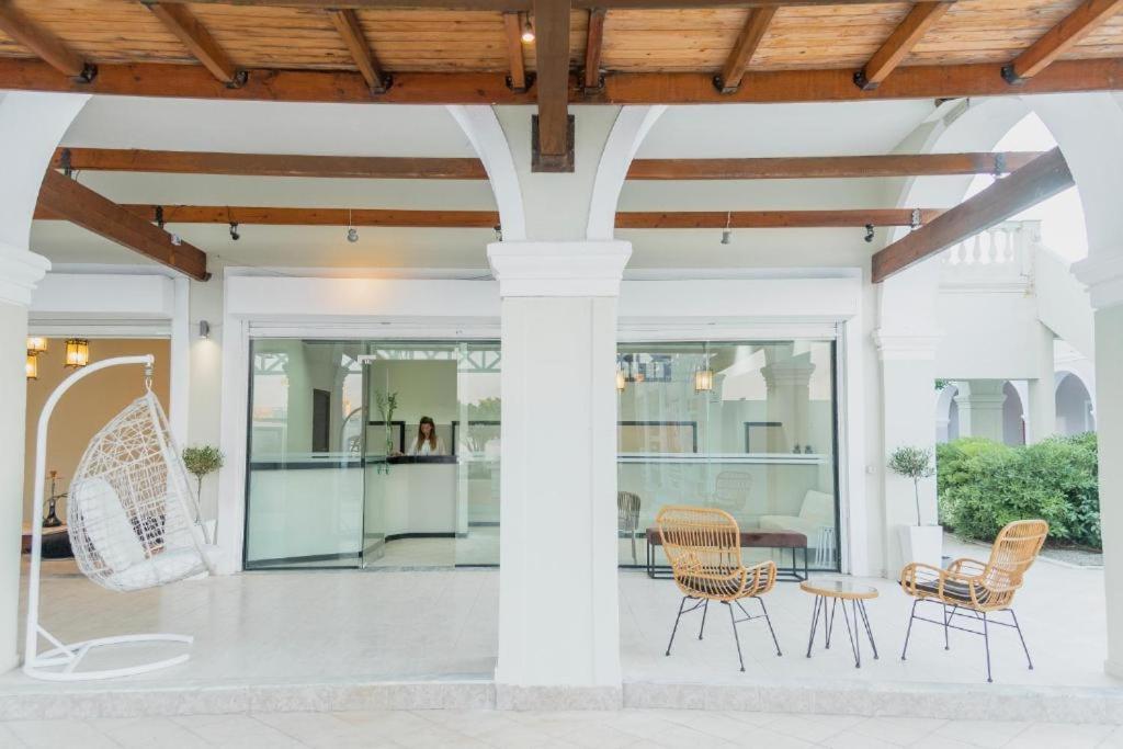 卡沃斯Olive Grove公寓式酒店 外观 照片