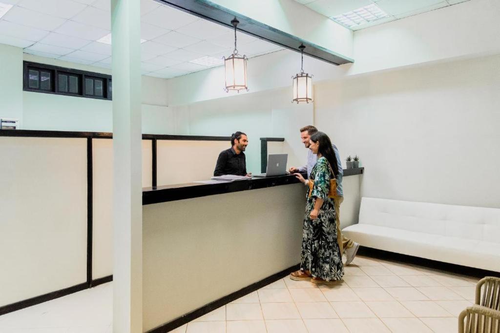 卡沃斯Olive Grove公寓式酒店 外观 照片